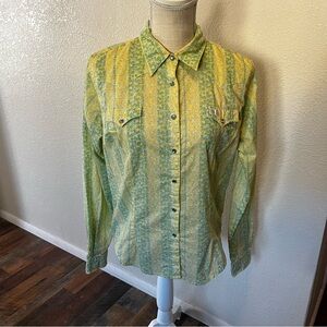Twenty X - yellow & green paisley pattern, pearl snap closures, 2 chest pockets